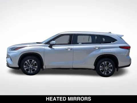 More photos of 2022 Toyota Highlander Hybrid XLE at Mossy Chrysler Dodge Jeep Ram, CA