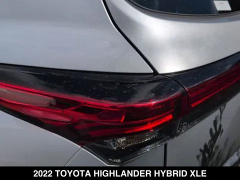 More photos of 2022 Toyota Highlander Hybrid XLE at Mossy Chrysler Dodge Jeep Ram, CA