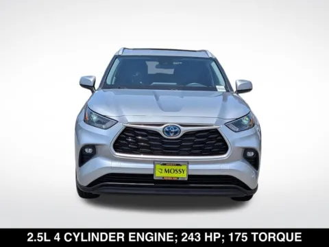 More photos of 2022 Toyota Highlander Hybrid XLE at Mossy Chrysler Dodge Jeep Ram, CA