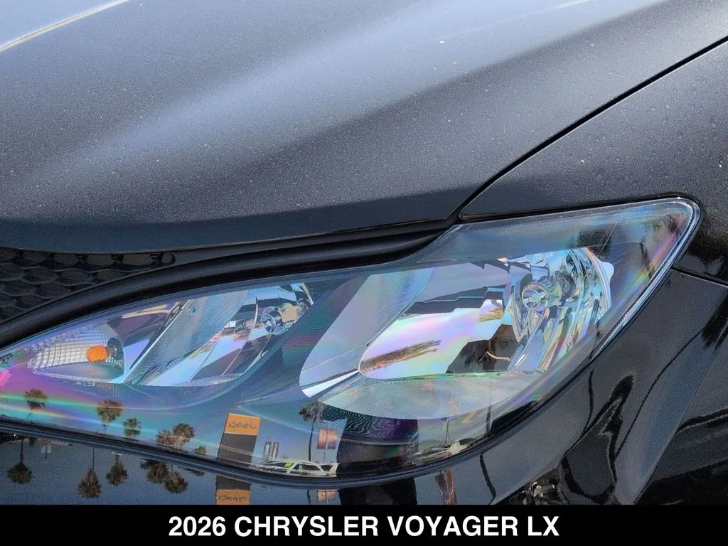 2026 Chrysler Voyager LX - Photo 9