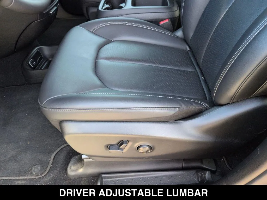2026 Chrysler Voyager LX - Photo 14