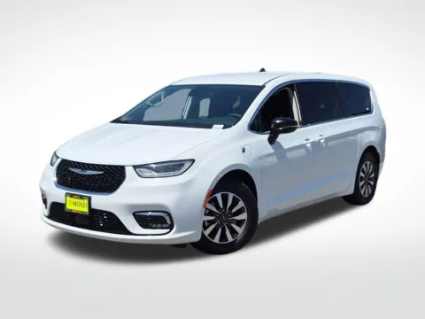White 2024 Chrysler Pacifica Hybrid Select for sale in Chula Vista, CA