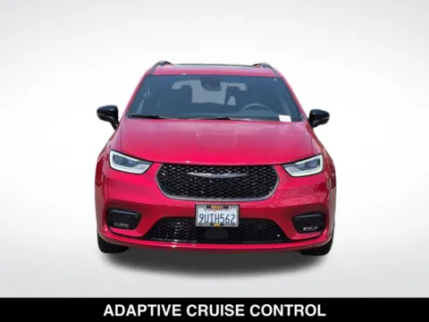 More photos of 2026 Chrysler Pacifica Limited at Mossy Chrysler Dodge Jeep Ram, CA
