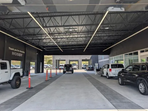More photos of 2023 Chrysler Pacifica Hybrid Pinnacle at Mossy Chrysler Dodge Jeep Ram, CA