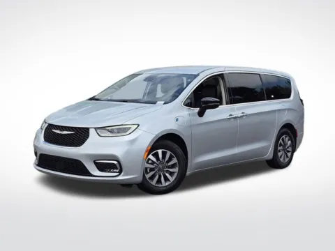 Silver 2024 Chrysler Pacifica Hybrid Select for sale in Chula Vista, CA