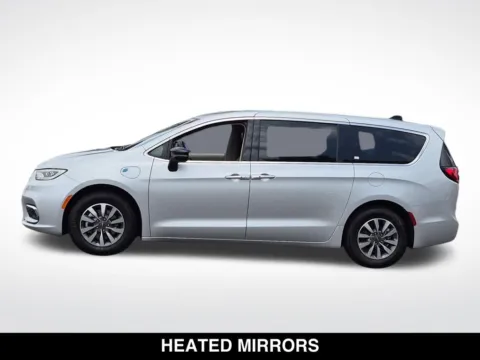 More photos of 2024 Chrysler Pacifica Hybrid Select at Mossy Chrysler Dodge Jeep Ram, CA