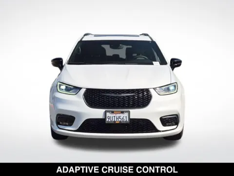 More photos of 2026 Chrysler Pacifica Limited at Mossy Chrysler Dodge Jeep Ram, CA