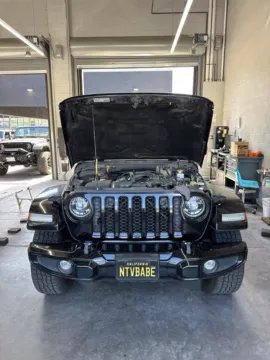 More photos of 2022 Jeep Gladiator Overland at Mossy Chrysler Dodge Jeep Ram, CA