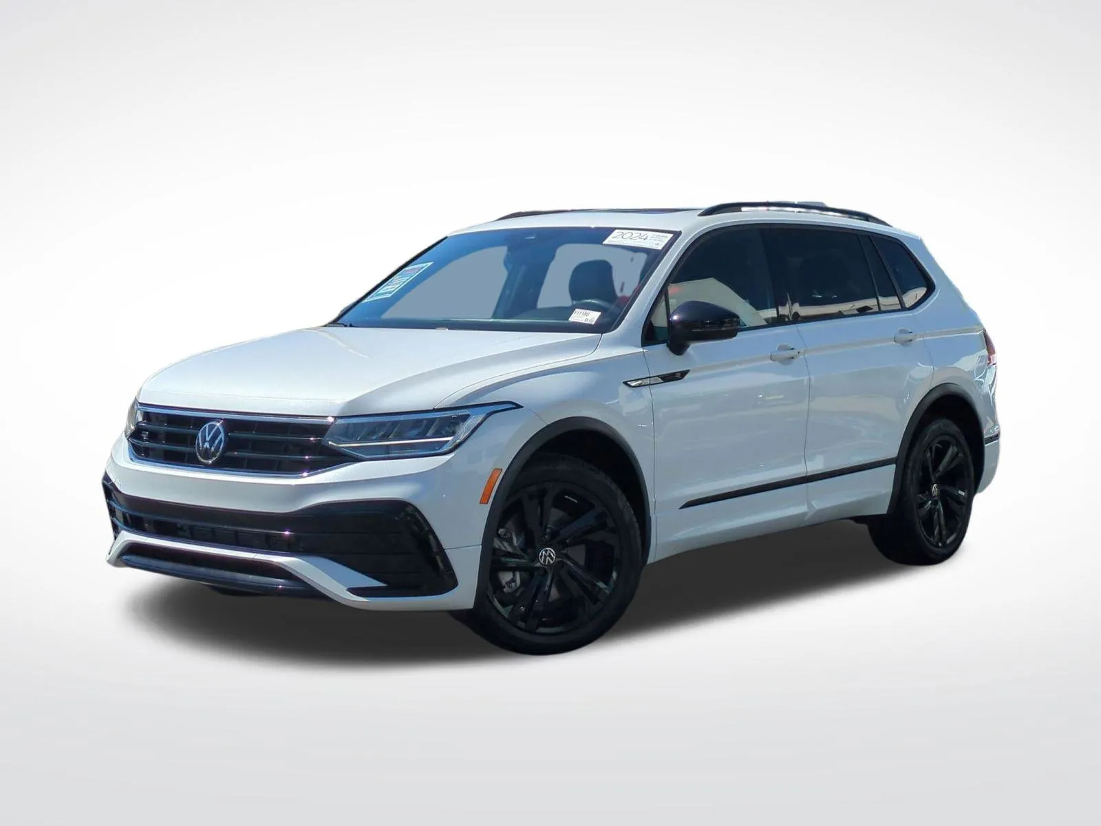 White 2024 Volkswagen Tiguan 2.0T SE R-Line Black for sale in Chula Vista, CA