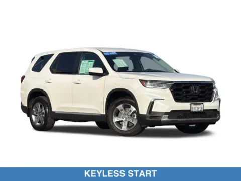 More photos of 2025 Honda Pilot EX-L at Mossy Chrysler Dodge Jeep Ram, CA