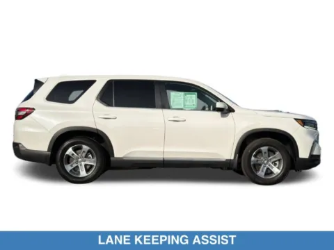 More photos of 2025 Honda Pilot EX-L at Mossy Chrysler Dodge Jeep Ram, CA