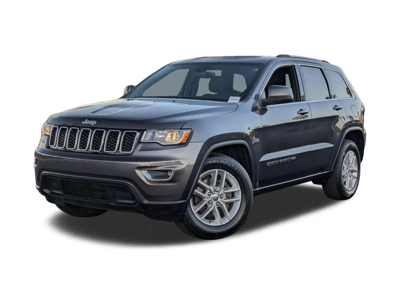 Gray 2018 Jeep Grand Cherokee Laredo E for sale in Oceanside, CA