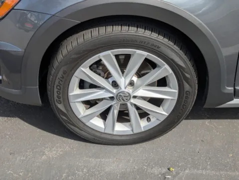 More photos of 2017 Volkswagen Golf Alltrack S at INFINITI of Oceanside, CA