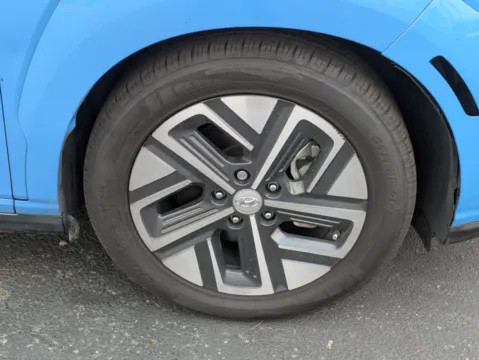 More photos of 2022 Hyundai Kona Electric SEL at Mossy Nissan Oceanside, CA