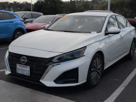 White 2023 Nissan Altima 2.5 SV for sale in Oceanside, CA