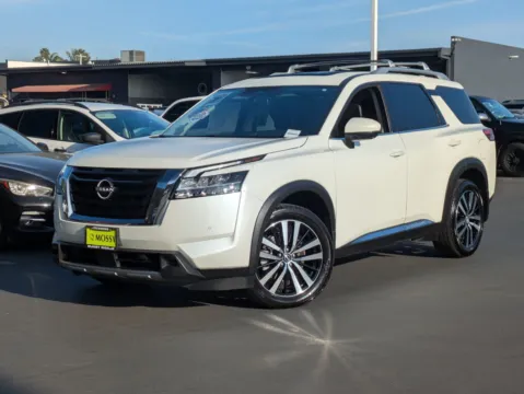 White 2023 Nissan Pathfinder Platinum for sale in Escondido, CA