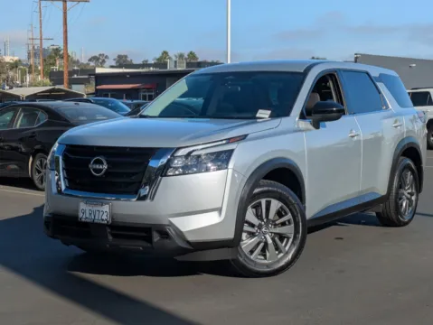 Silver 2024 Nissan Pathfinder S for sale in Escondido, CA