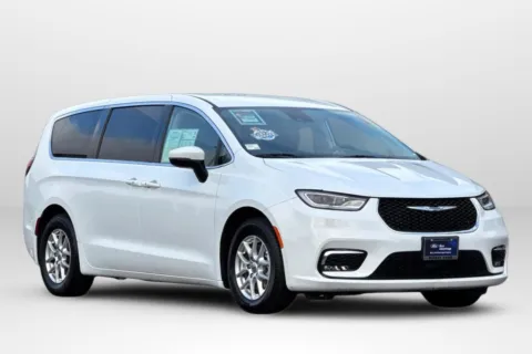 Another view of 2023 Chrysler Pacifica Touring L for sale in San Diego, CA at INFINITI of Kearny Mesa