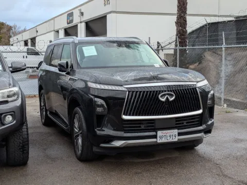 Photos of 2025 INFINITI QX80 LUXE for sale in San Diego, CA at INFINITI of Kearny Mesa