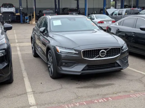 Unknown 2025 Volvo V60 Cross Country B5 Plus for sale in San Diego, CA
