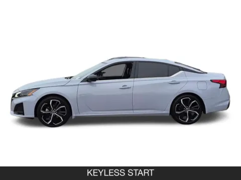 More photos of 2023 Nissan Altima 2.5 SR at INFINITI of Kearny Mesa, CA