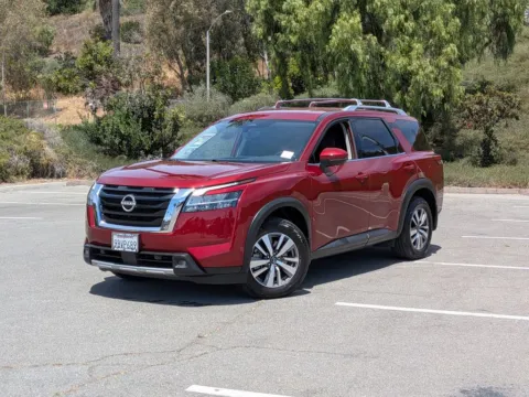 Red 2022 Nissan Pathfinder SL for sale in Chula Vista, CA