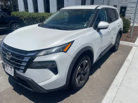 White 2024 Nissan Rogue SV for sale in Chula Vista, CA
