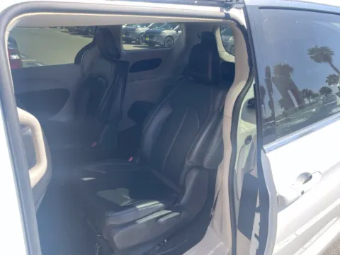 More photos of 2024 Chrysler Pacifica Hybrid Select at Mossy Nissan Chula Vista, CA