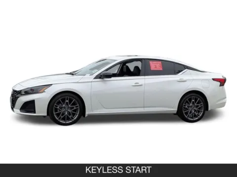 More photos of 2023 Nissan Altima 2.5 SR at Mossy Nissan El Cajon, CA
