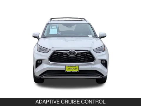More photos of 2023 Toyota Highlander Platinum at Mossy Nissan El Cajon, CA