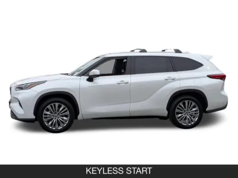 More photos of 2023 Toyota Highlander Platinum at Mossy Nissan El Cajon, CA