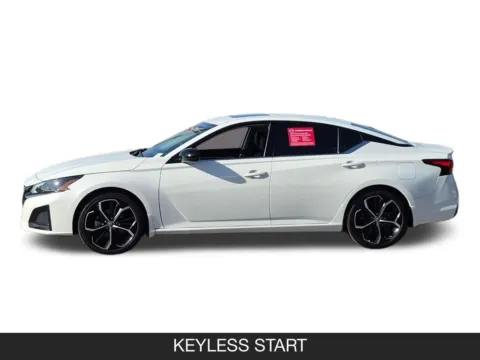 More photos of 2023 Nissan Altima 2.5 SR at Mossy Nissan El Cajon, CA