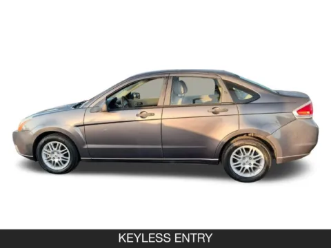More photos of 2010 Ford Focus SE at Mossy Nissan El Cajon, CA