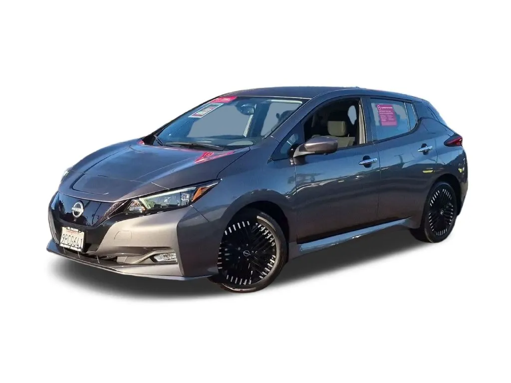 2025 Nissan Leaf