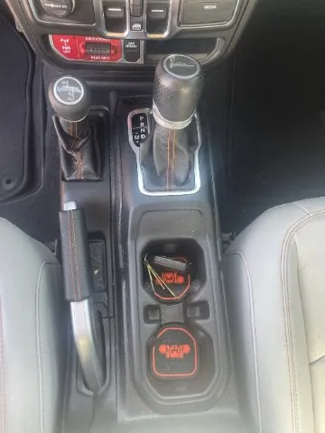 Jeep Gladiator photo 11