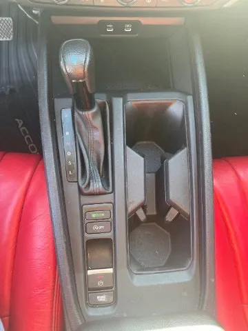 Honda Accord photo 10