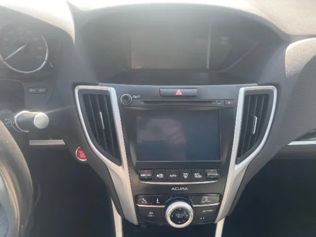 Acura TLX photo 14