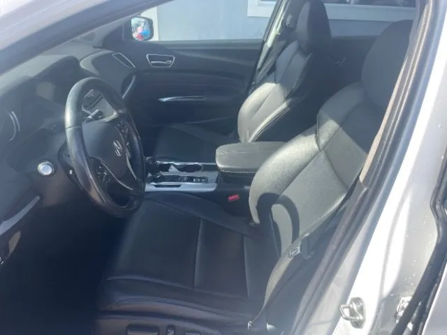 Acura TLX photo 11