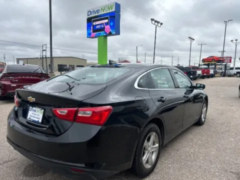 More photos of 2022 Chevrolet Malibu LS at Drive Now Wichita, KS