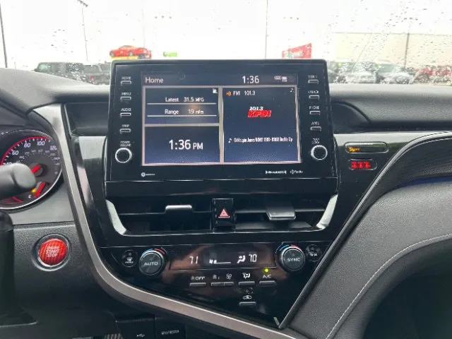 Toyota Camry photo 14