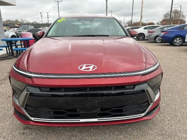 Hyundai Sonata photo 8