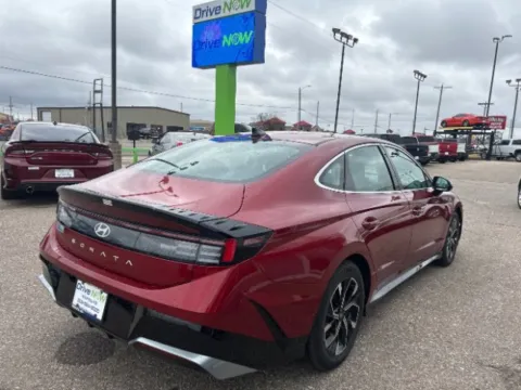 More photos of 2024 Hyundai Sonata SEL at Drive Now Wichita, KS