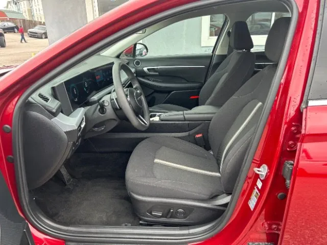 Hyundai Sonata photo 10
