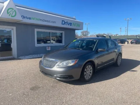 Gray 2013 Chrysler 200 LX for sale in Wichita, KS