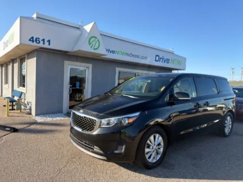 Black 2017 Kia Sedona LX for sale in Wichita, KS