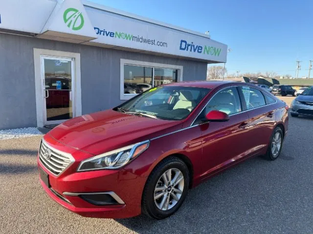 2016 Hyundai Sonata SE's photo