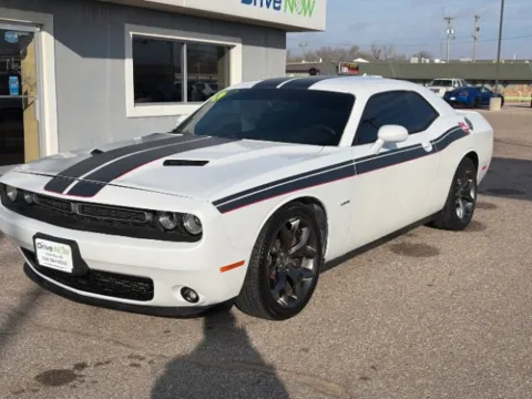 White 2015 Dodge Challenger R/T for sale in Wichita, KS