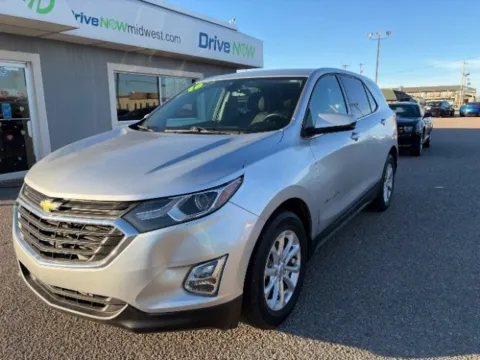 Silver 2018 Chevrolet Equinox LT for sale in Wichita, KS