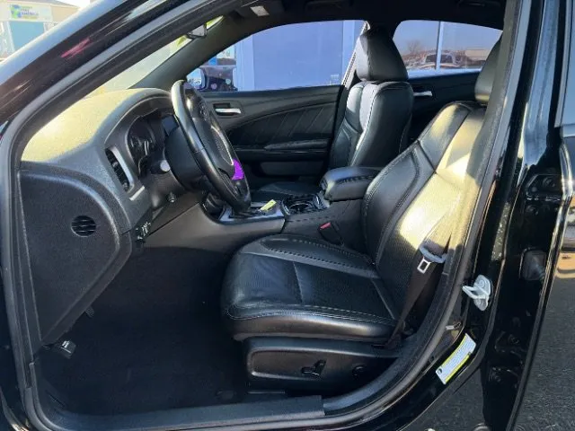 Dodge Charger photo 10