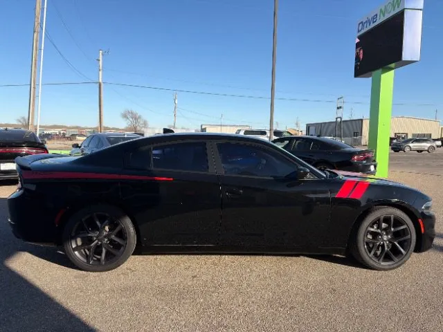 Dodge Charger photo 6
